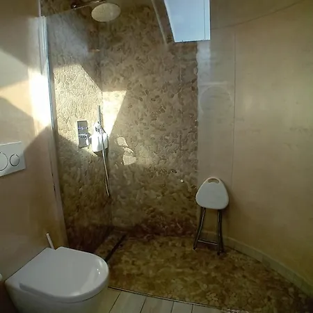 Konukevi Ama Albenga